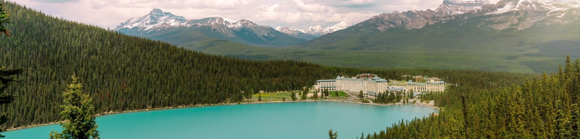 Chateau Lake Louise with views of the lake and mountains