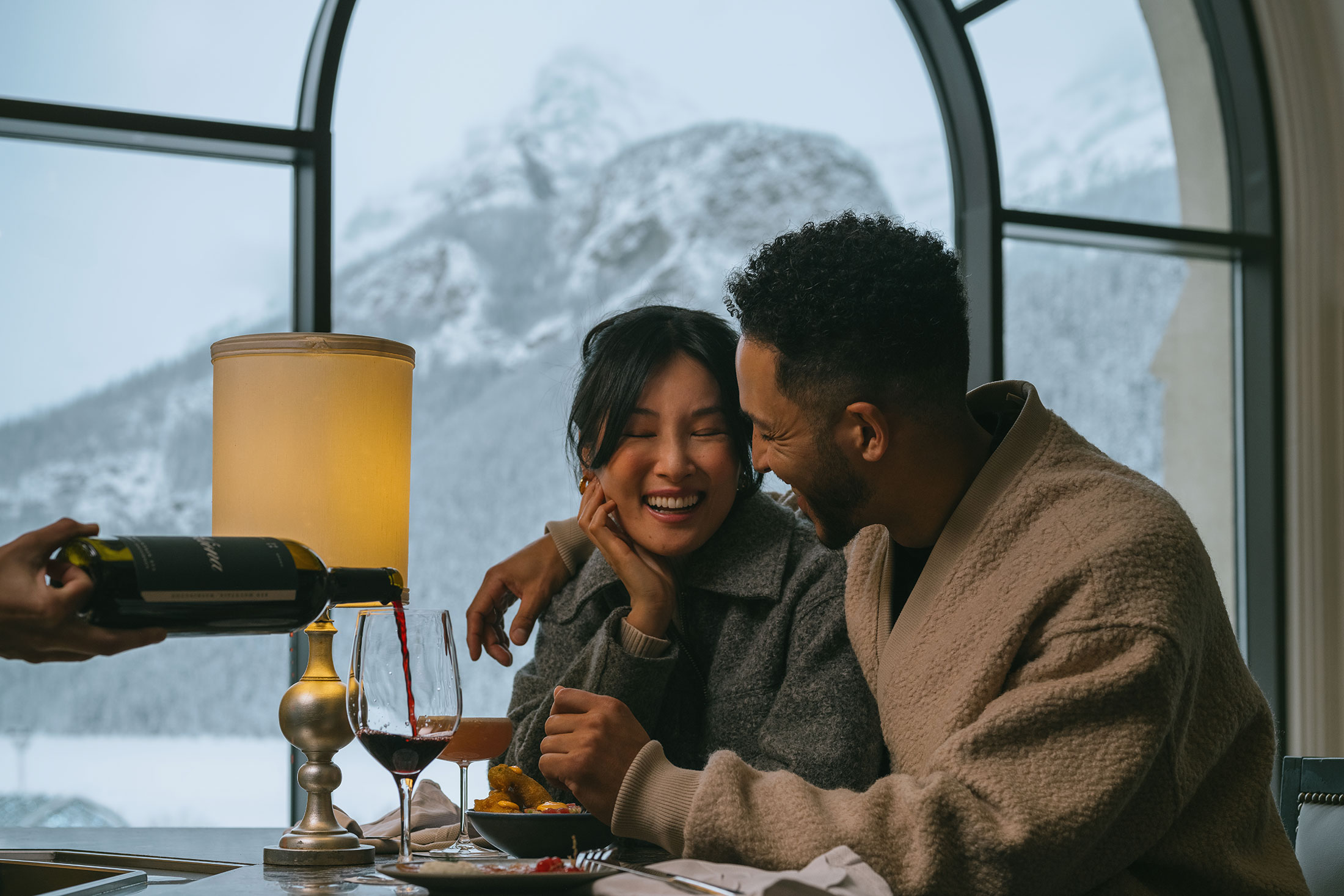 Date night at the Lakeview Lounge