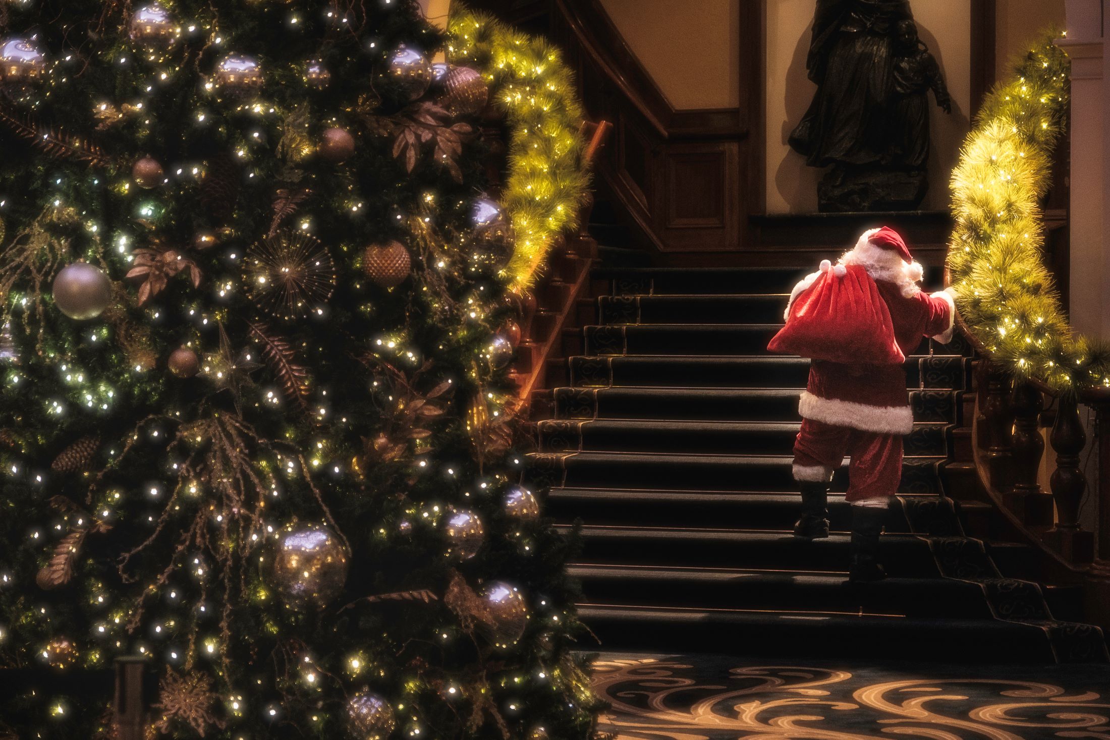 Unwrap festive celebrations in Lake Louise