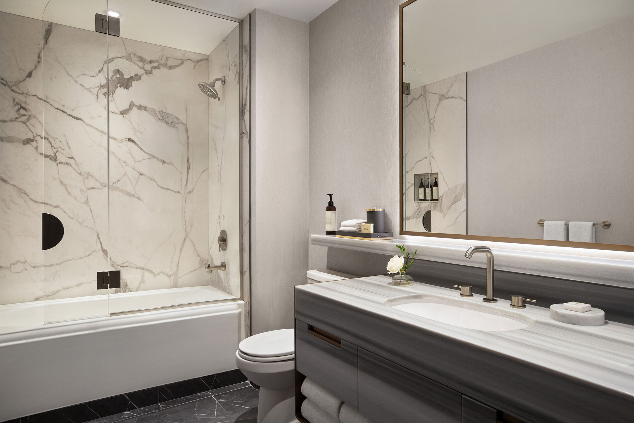 Tom Wilson Suite Bathroom 2