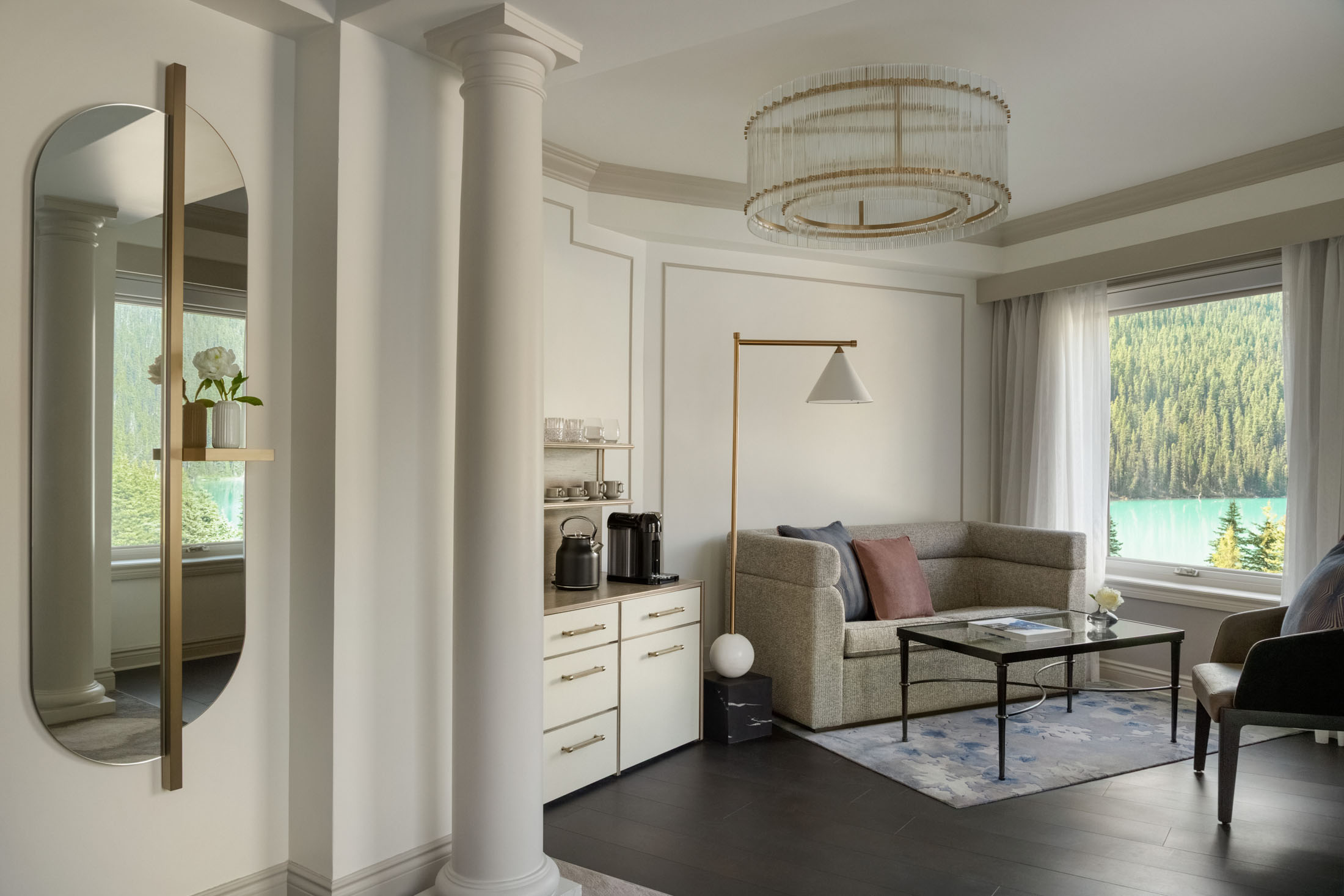 Junior Lakeview Suite 2 Queens